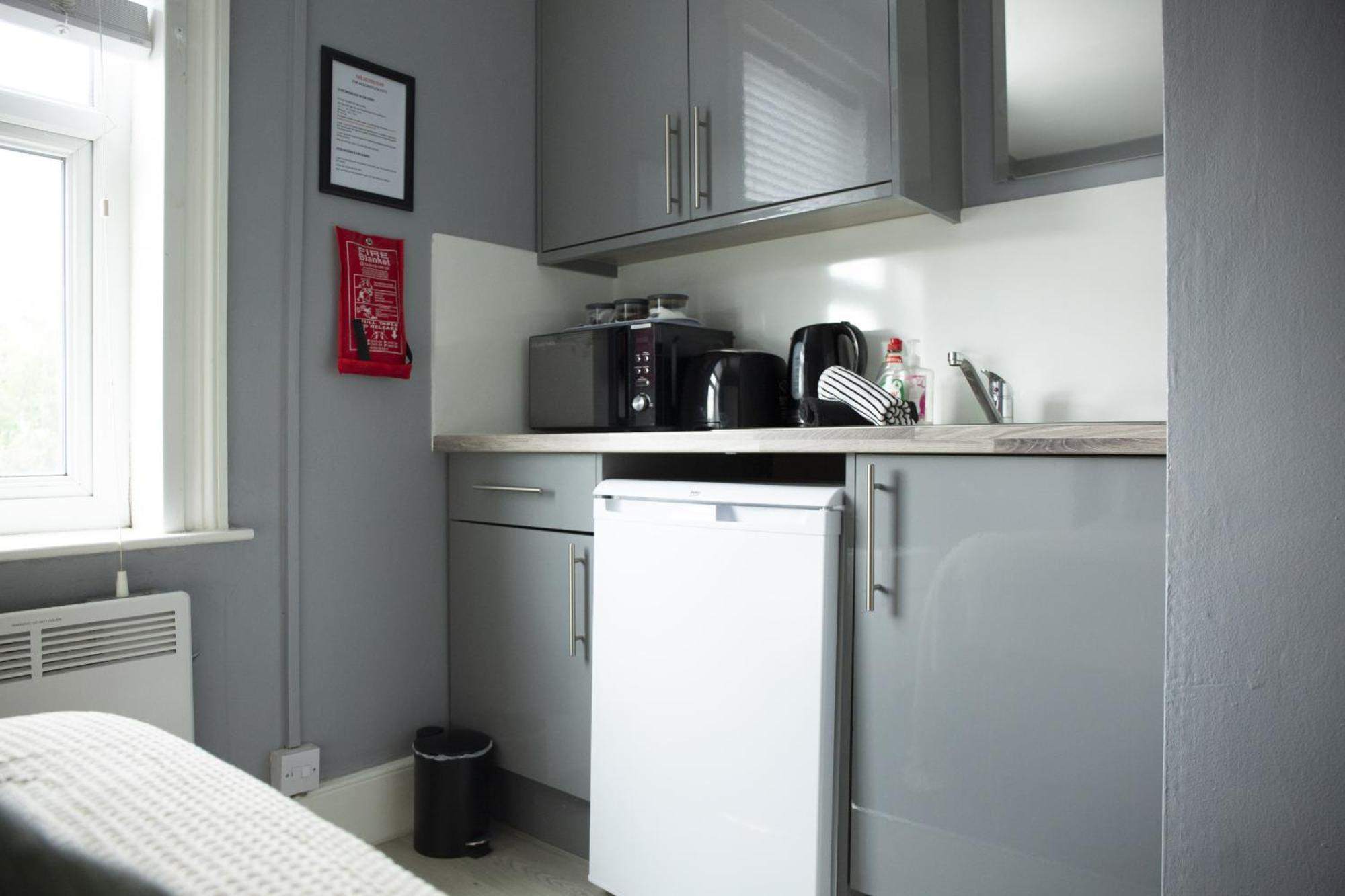 34 Evesham Road - Double Rooms Shottery Rum bild