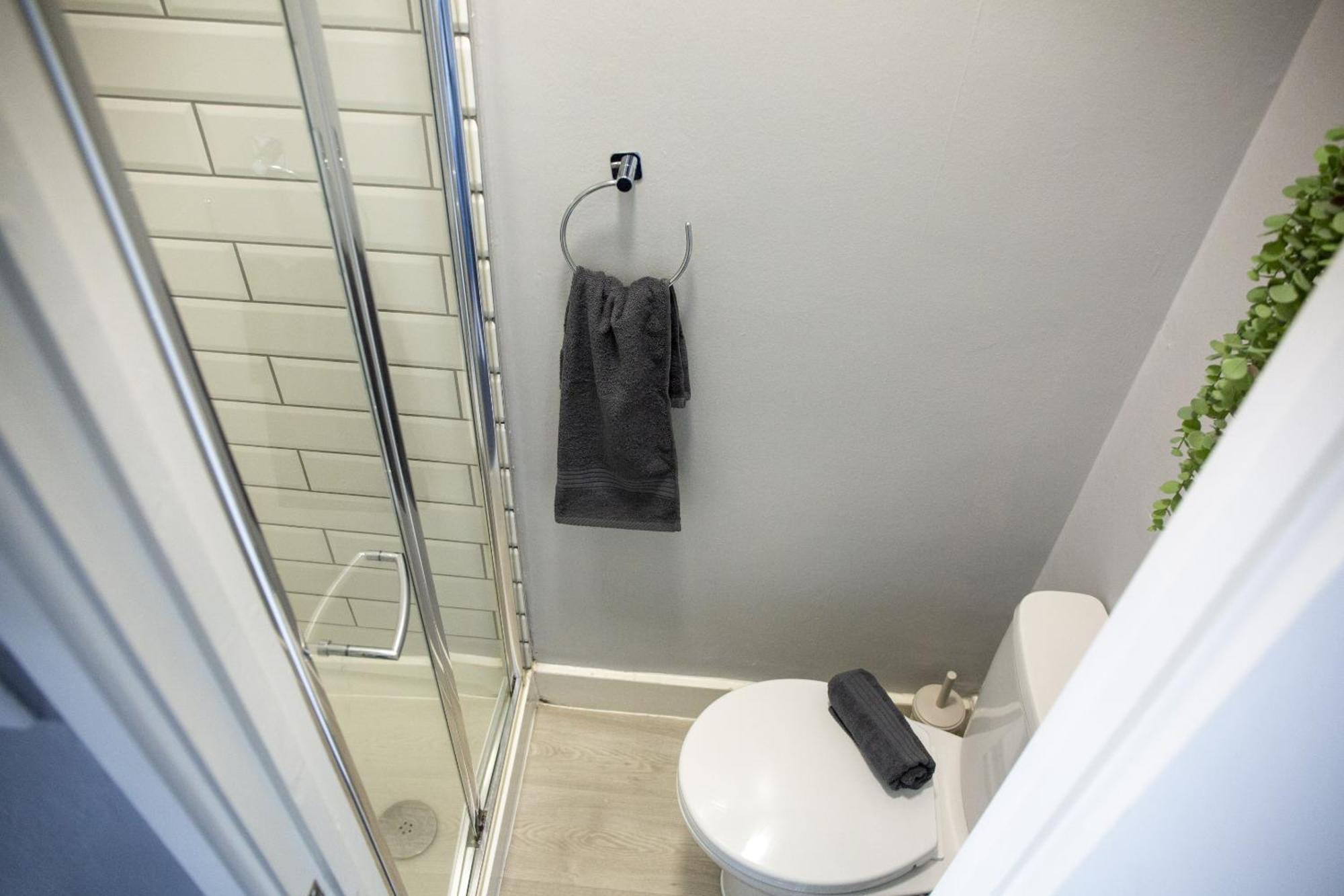34 Evesham Road - Double Rooms Shottery Rum bild